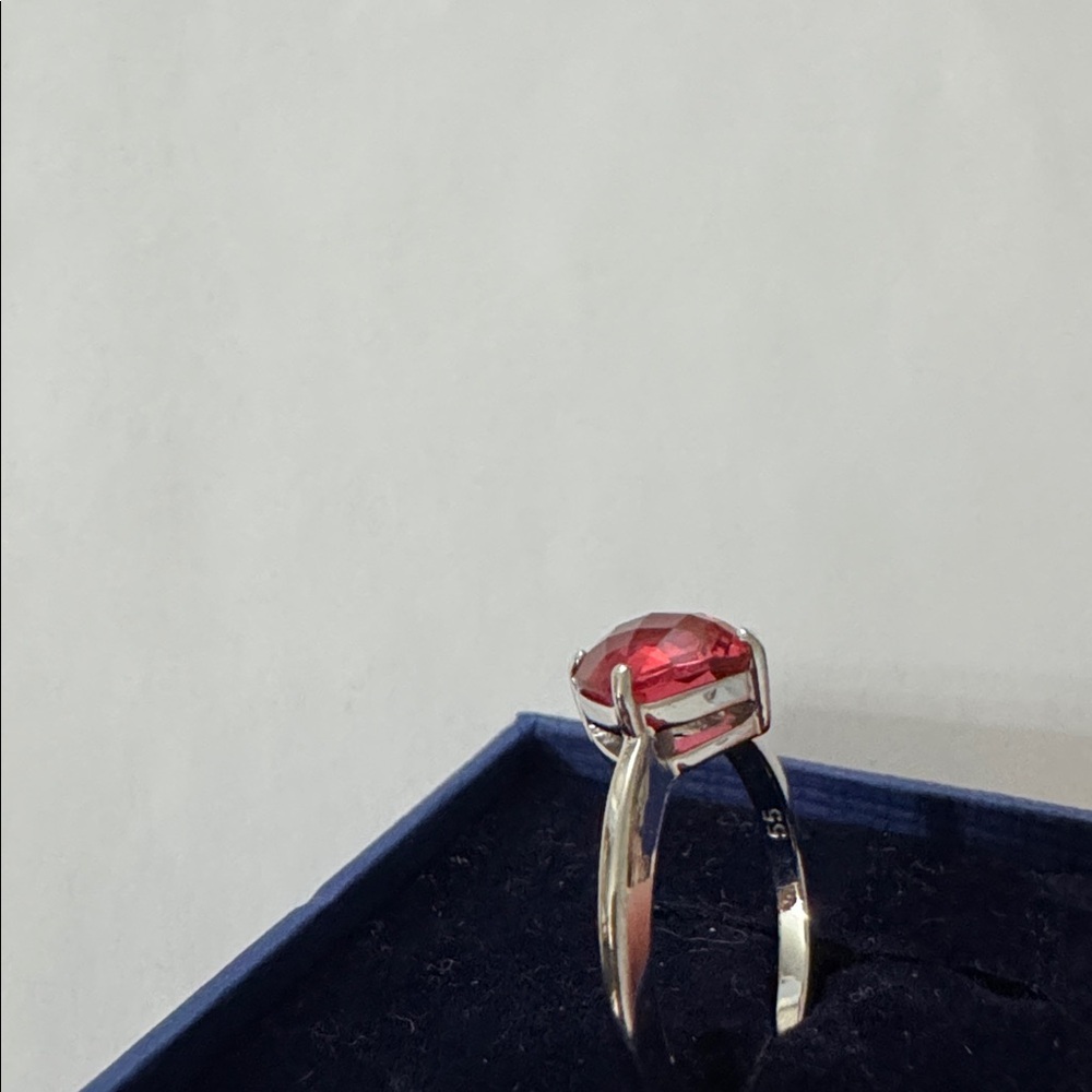 New Swarovski Crystal Ring - Picture 5 of 6